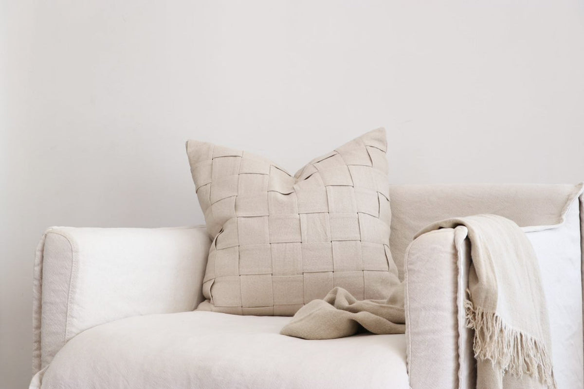 Lucia Weaved Linen Cushion -Natural Wander & Wild 