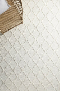 Huxley Wool Rug- White Wander & Wild 