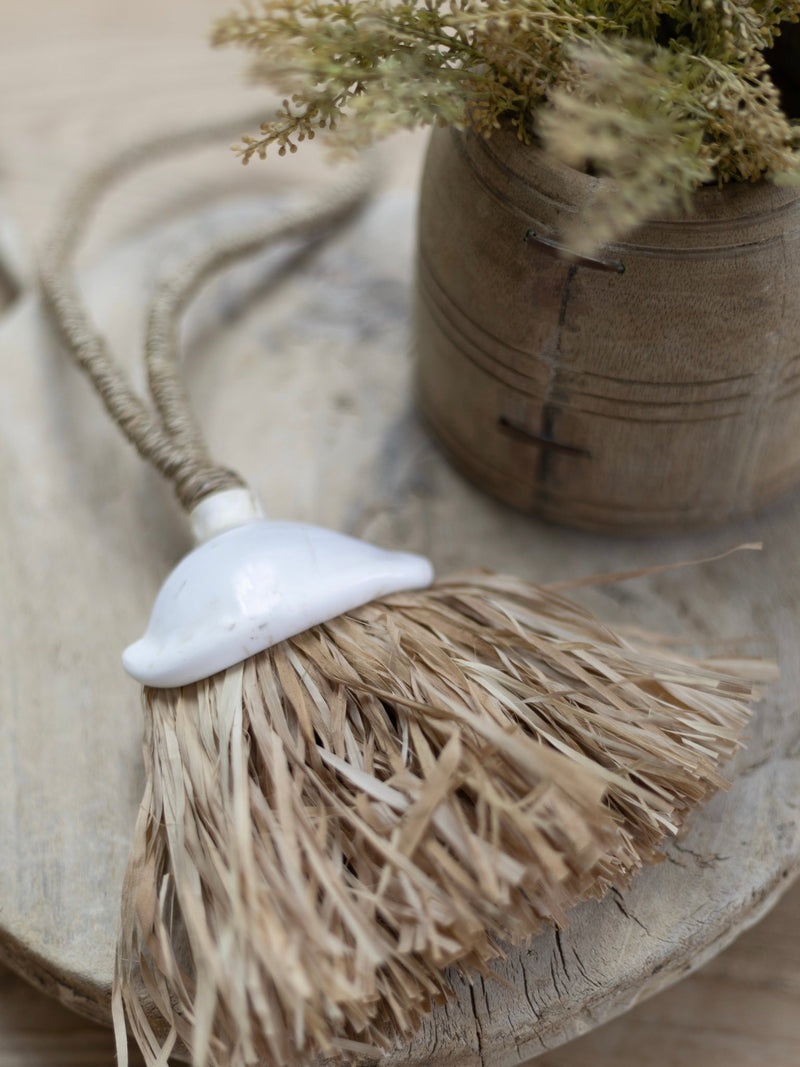 Tia Raffia Shell Tassel - Wander & Wild Home