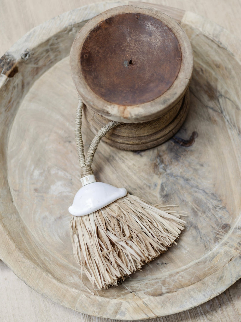 Tia Raffia Shell Tassel - Wander & Wild Home