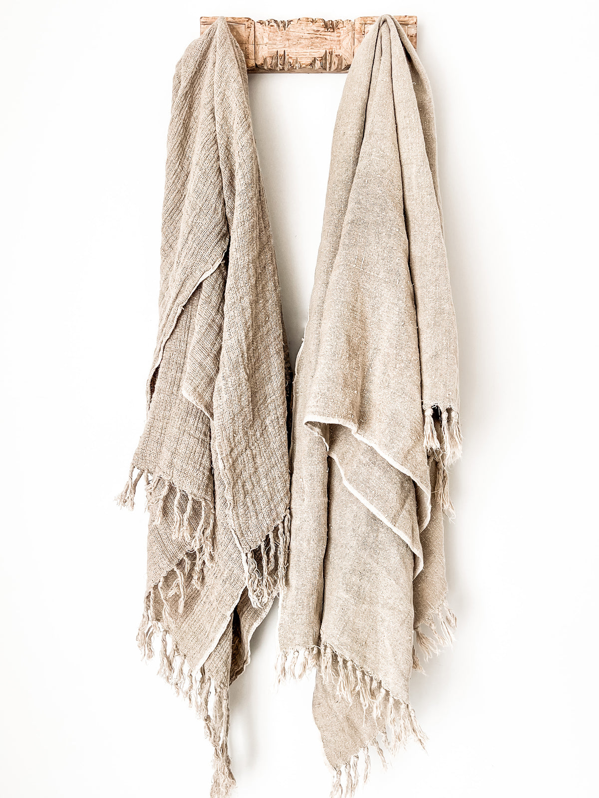 Hand loomed & richly textured the Mesh Rustic Linen throw is both a pure & natural staple piece designed to compliment any interior. Made from 100% linen in a light waffle style finish with fringed sides, it is soft & visually rustic with a quality luxe edge. This beautiful throw creates a luxurious high end quality & aesthetic to your home.   